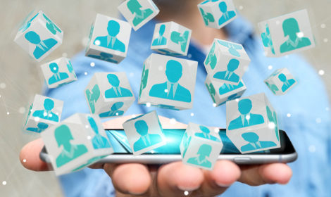 Aspiring principals are displayed as icons above a mobile device.