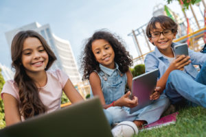 When you're teaching in a dual immersion classroom--or even if you aren't--these character development tips will help students build important life skills
