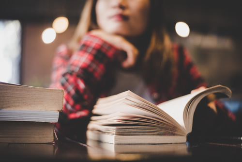 A former special education teacher shares how to identify and support struggling readers in middle and high school--even in a remote learning environment