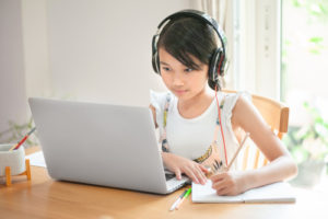 The transition to online learning can be challenging, but teachers and parents can navigate changes with a few strategic actions.