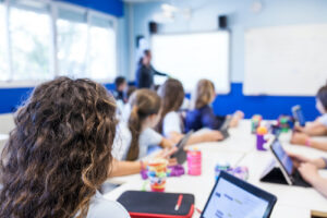 What technology helps students learn? Tech offers versatile tools that cater to diverse needs and learning styles.