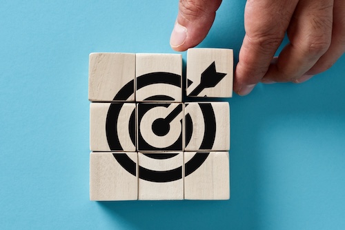 No matter the educational environment, clear goal setting helps students channel their energy in the right direction and outline objectives.